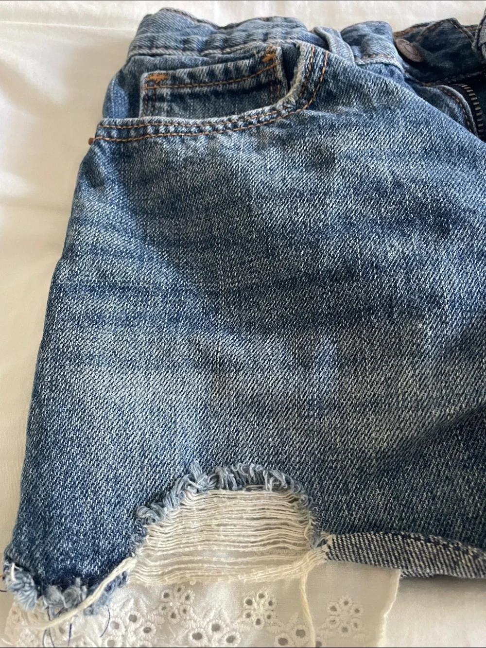Old Navy Dark Blue Denim Shorts with White Lace Trim (kids)